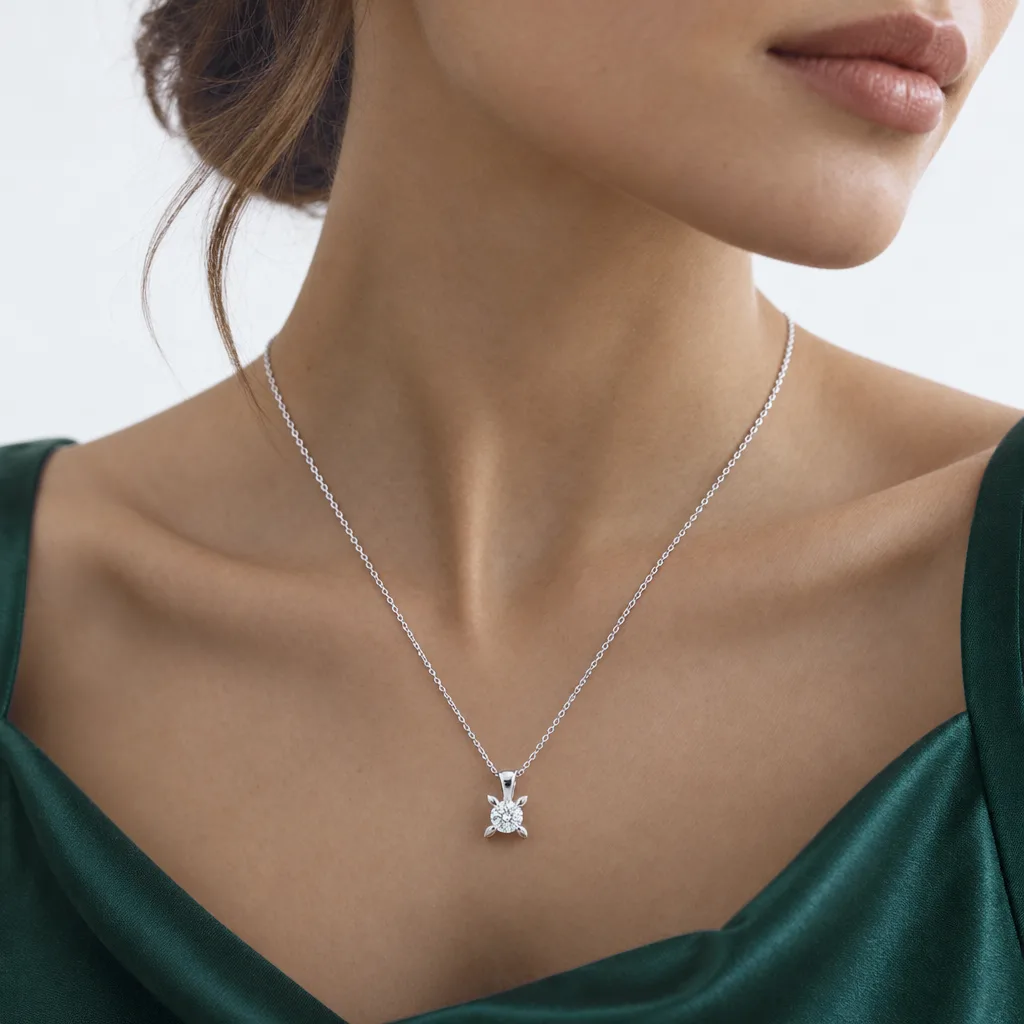 14 Ayar 0,33 ct Pırlanta Çiçek Kolye